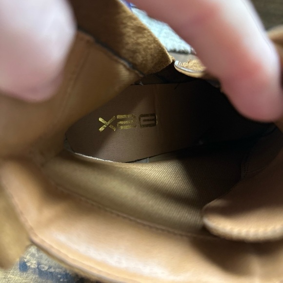 x2B ankle boots brown size 7 3-1/2 heel new zips on side laces front. - Picture 2 of 6